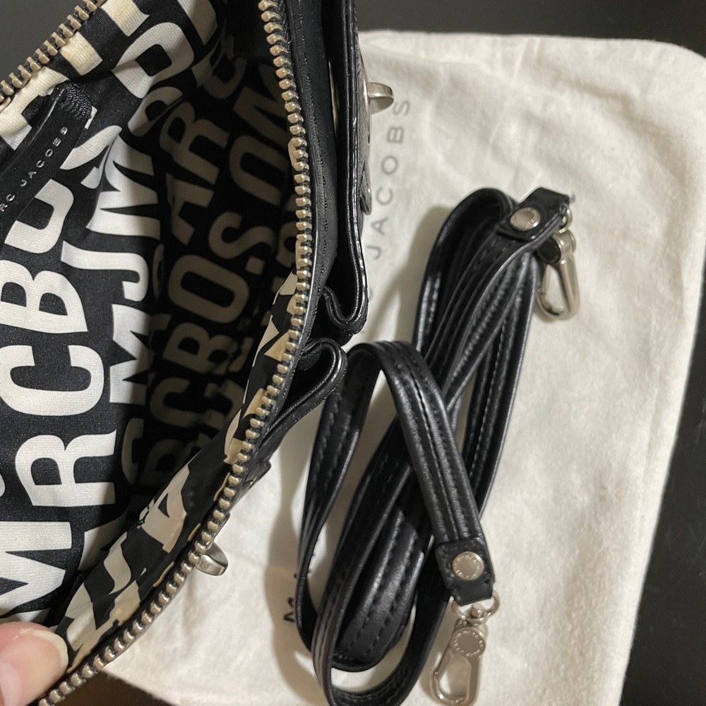 Marc By Marc Jacobs Black Leather Crossbody Bag - Picture 3 of 14